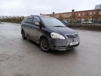 Toyota Ipsum 2.4 AT, 2002, 315 000 км, с пробегом, цена 855 000 руб.