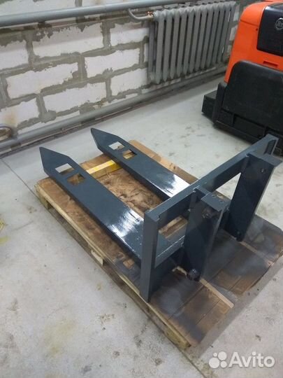 Ремонт и правка гнутых вил электроштабелеров