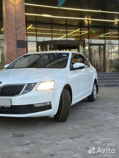 Skoda Octavia 1.6 AT, 2019, 290 000 км