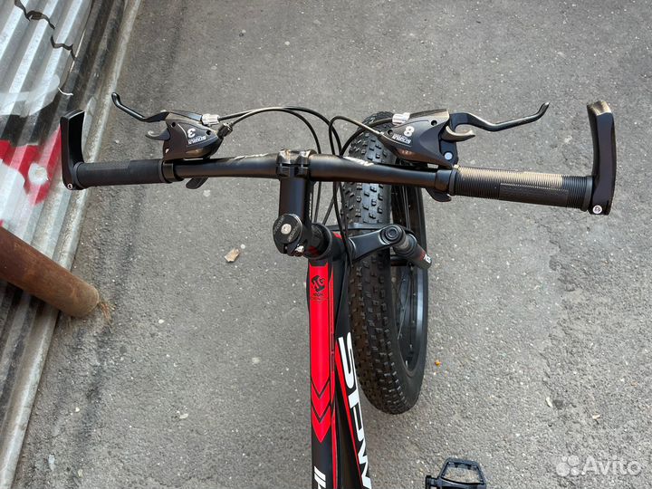 Велосипед фэтбайк на литой раме 26