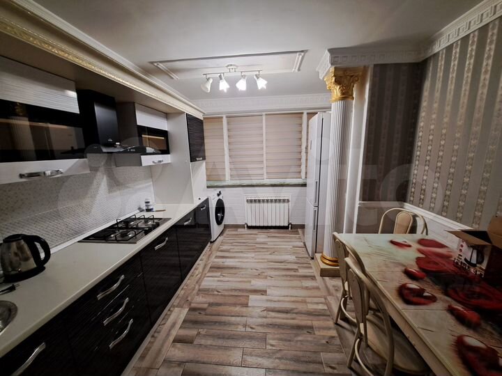 2-к. квартира, 54 м², 4/9 эт.