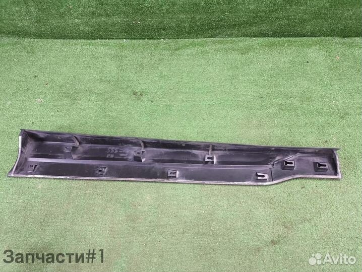 Накладка двери передняя Subaru Forester 5 SK 18-нв