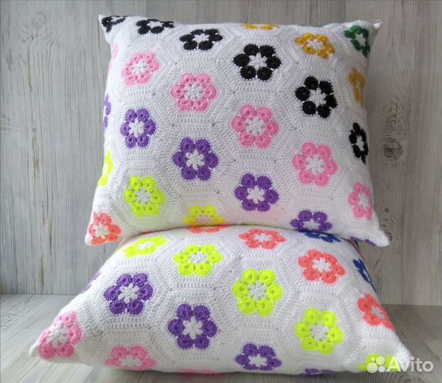 Комплект декоративных подушек ручной работы