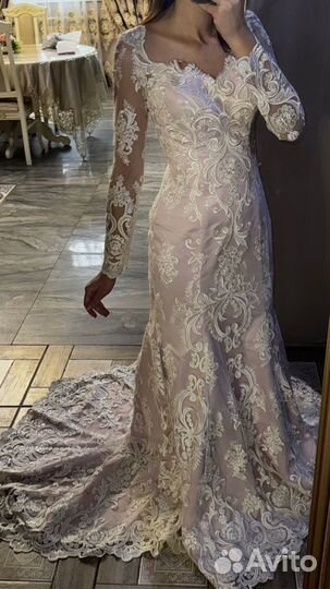 Свадебное платье 42 44 бу