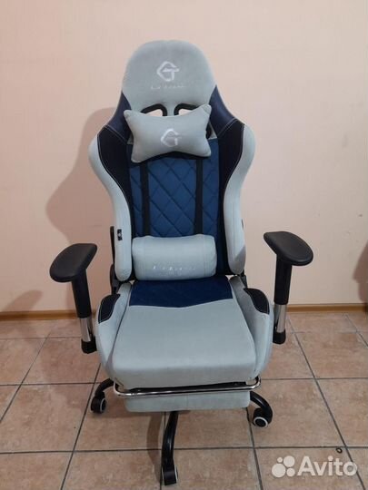 Игровое геймерское компьютерное кресло