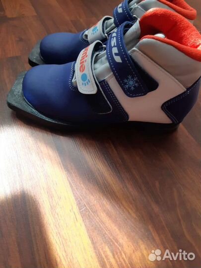 Лыжные ботинки