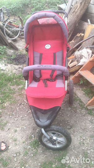 Прогулочная коляска