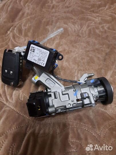 Замок зажигания Opel