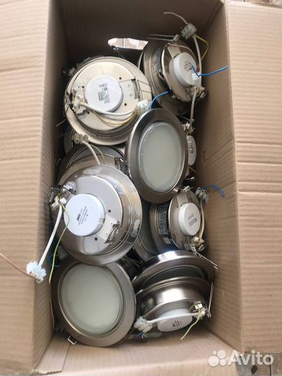 Светильник точеный встраиваемый с лампой