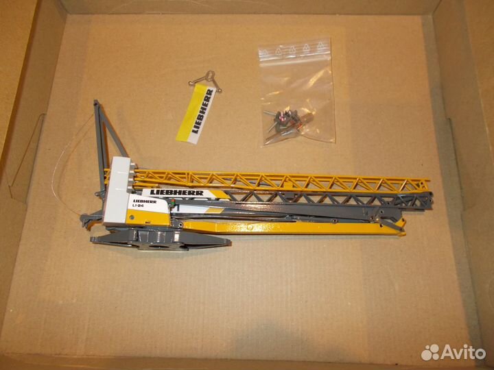 Масштабная модель башенного крана Liebherr L1-24