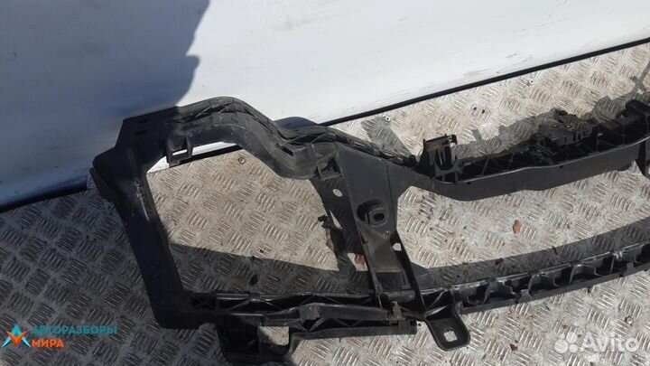 Передняя панель крепления облицовки (телевизор)