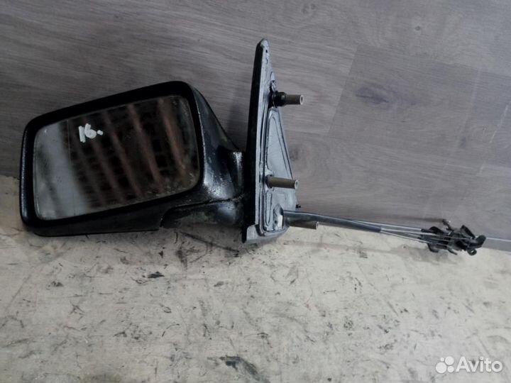 Зеркало левое Volkswagen Golf