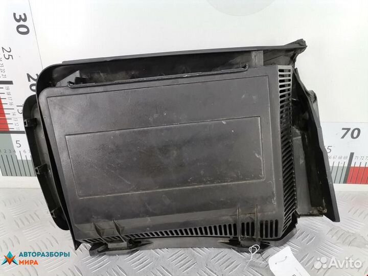 Корпус салонного фильтра BMW 5 E39 рест. 2003