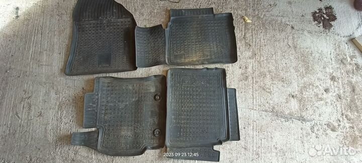 Коврики оригинальные Тойота Королла Е180