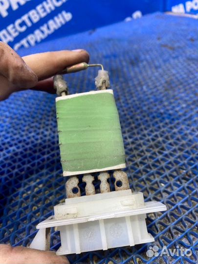 Резистор печки Renault Logan 1 седан K7JA710 2008