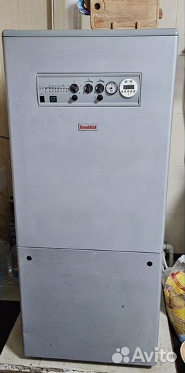 Газовый котел двухконтурный напольный