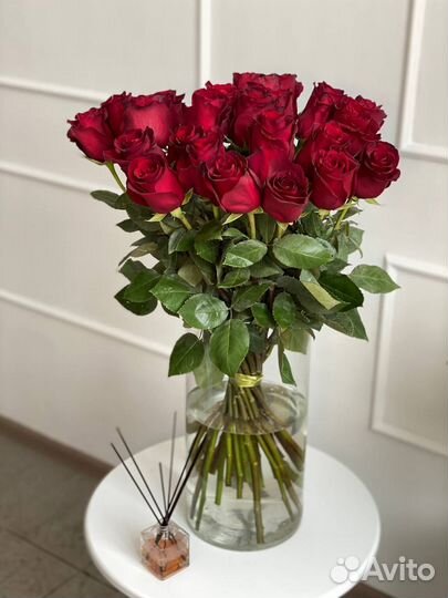 Розы красные. 60 см. Доставка