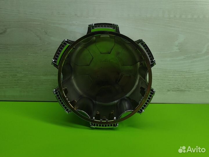 Царапины. Колпак на диск Mitsubishi Pajero 135мм