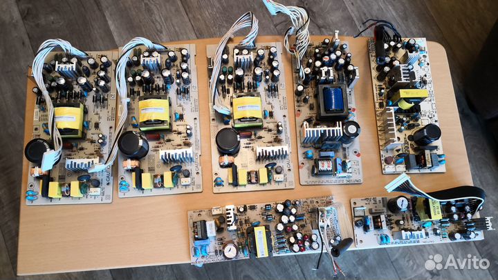 Блок питания с регулируемым напряжением