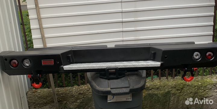 Задний бампер силовой на Toyota Hilux 2015+