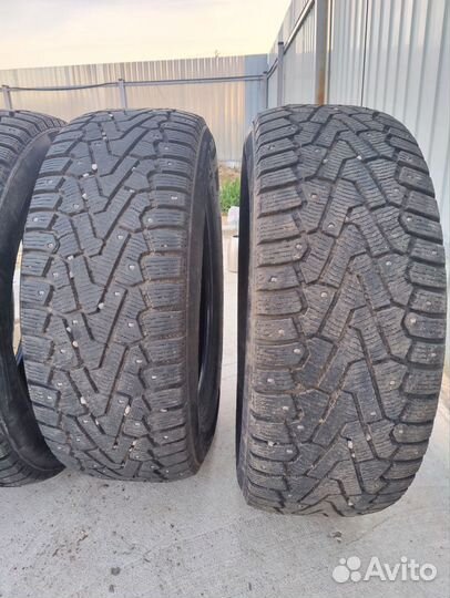 Pirelli Ice Zero 235/60 R18 107H