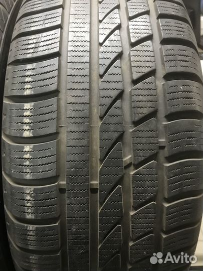 Hankook IceBear W300 235/60 R17 102H