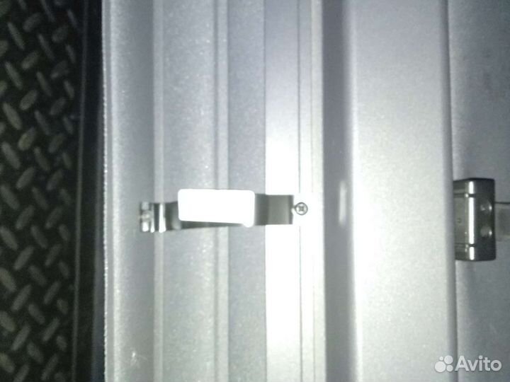 Шторка багажника