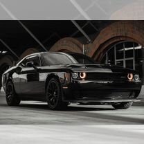 Dodge Challenger 3.6 AT, 2019, 85 000 км, с пробегом, цена 3 990 000 руб.