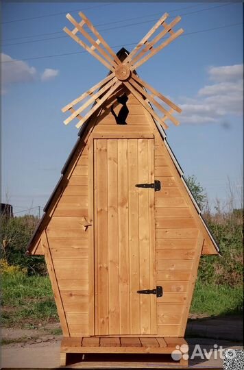 Уличный туалет деревянный HAT117