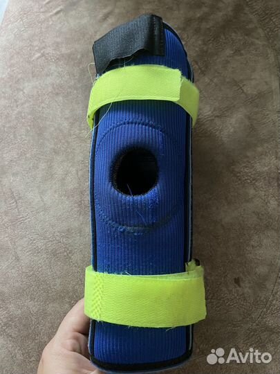Продам наколенник детский