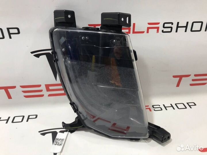 Фара противотуманная правая Tesla Model S 2015
