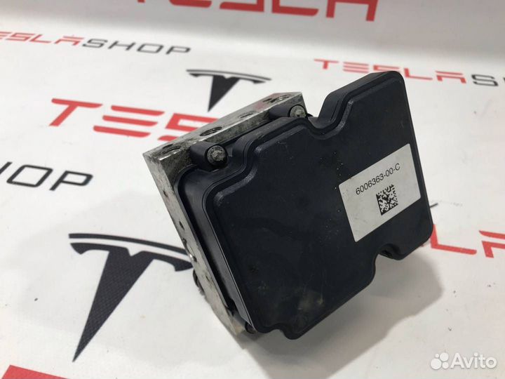 Блок ABS Tesla Model S 2015 6006363-00-C