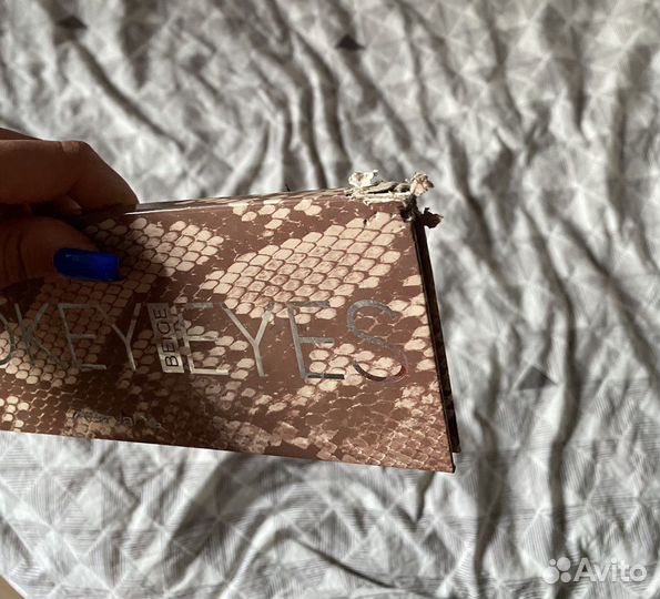 Палетка теней для век новая