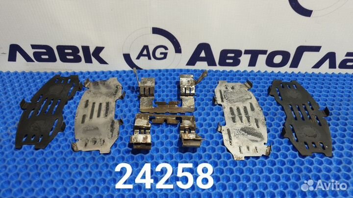 Пластины противоскрипные Subaru Forester