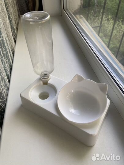 Миска с поилкой для кошек