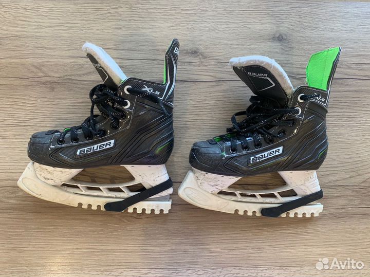 Коньки хоккейные