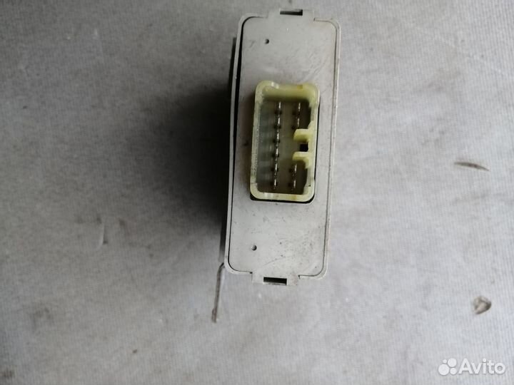 Блок управления люком для Mitsubishi RVR 1991-1997