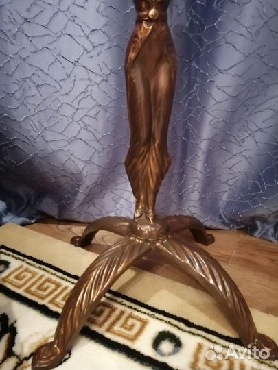 Подставка для цветов - винтажный столик. Бронза