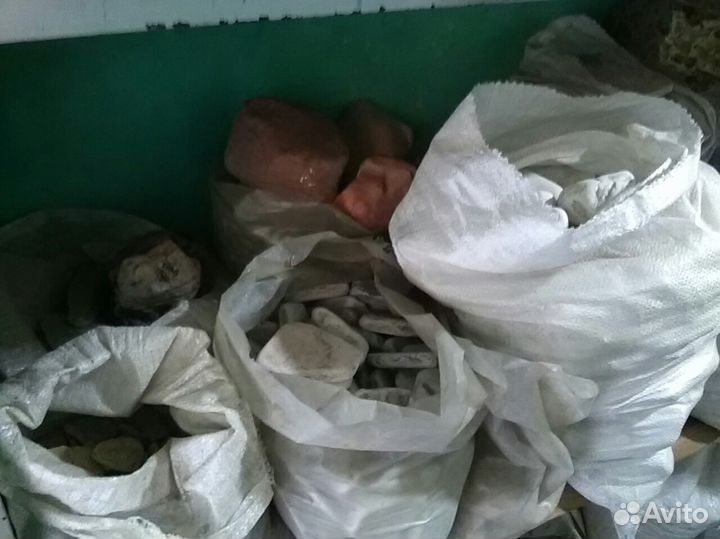 Разноцветные камушки