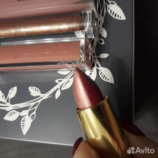 Помада, блеск dior, sisley, bobbi brown