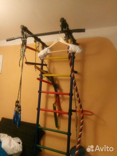 Спортивная шведская стенка