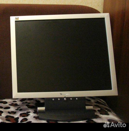 Отличный ViewSonic VA702 17