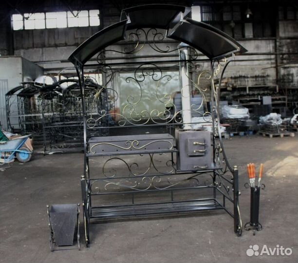 Мангал с печкой и крышей