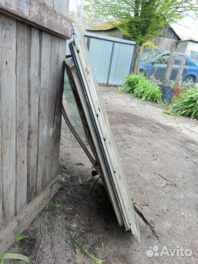 Дверь передняя правая на мерседес 190