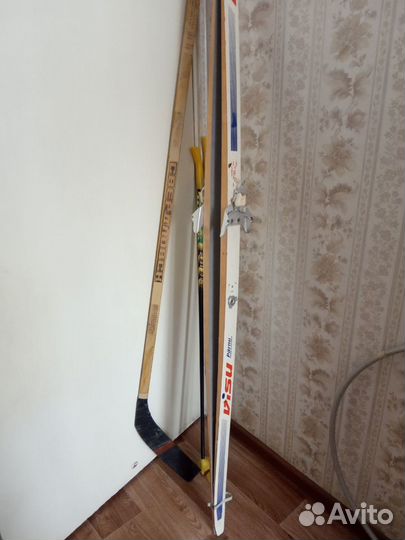 Лыжи и клюшка хоккейная СССР