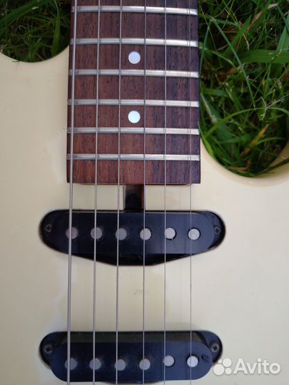 Электрогитара Yamaha Session 612