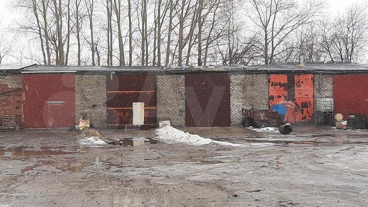 Гараж, > 30 м²
