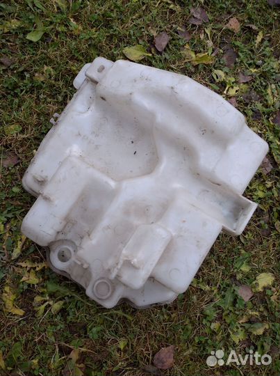 Бачок омывателя стекла mitsubishi asx