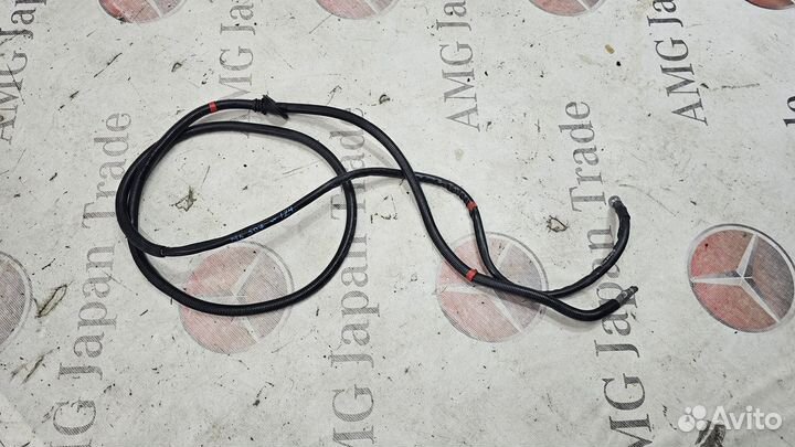 Плюсовой кабель на Mercedes-Benz W124 E400 E420