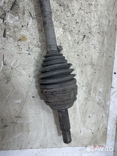 Привод передний правый Mitsubishi Lancer Cedia